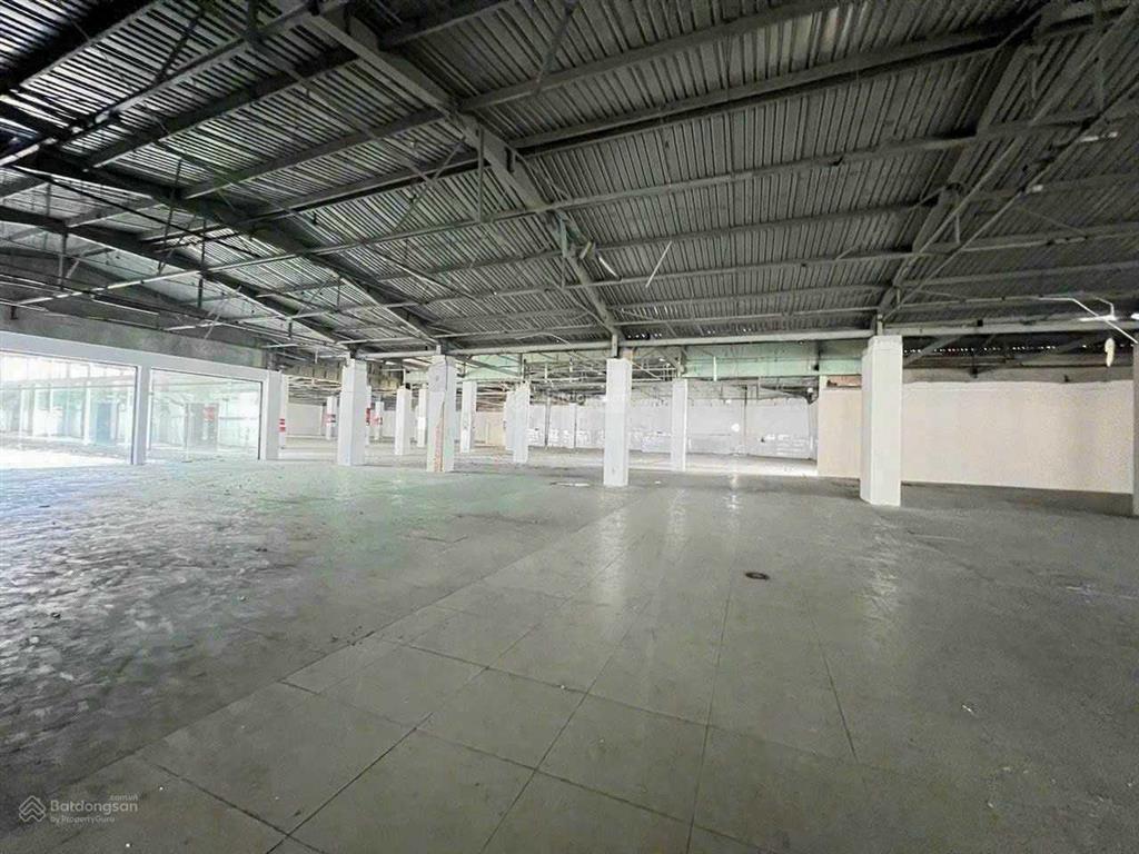 Cho thuê nhà mặt tiền lê thánh tôn, phường bến nghé, quận 1. dt 15x30m, 1 trệt 2 lầu