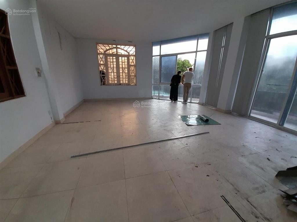 Cho thuê nhà mặt tiền nguyễn thái học, phường bến nghé, quận 1. dt 8x25m. 1 trệt 3 lầu