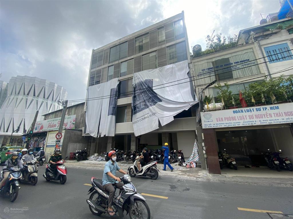 Cho thuê nhà mặt tiền hai bà trưng, quận 3. dt 8x10m. 1 trệt 2 lầu. dtsd 500m2