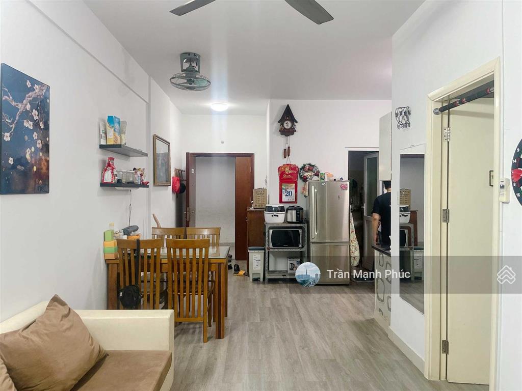 Cần bán căn hộ 2pn, giá 2,3 tỷ, có sổ hồng riêng, chung cư sunview town