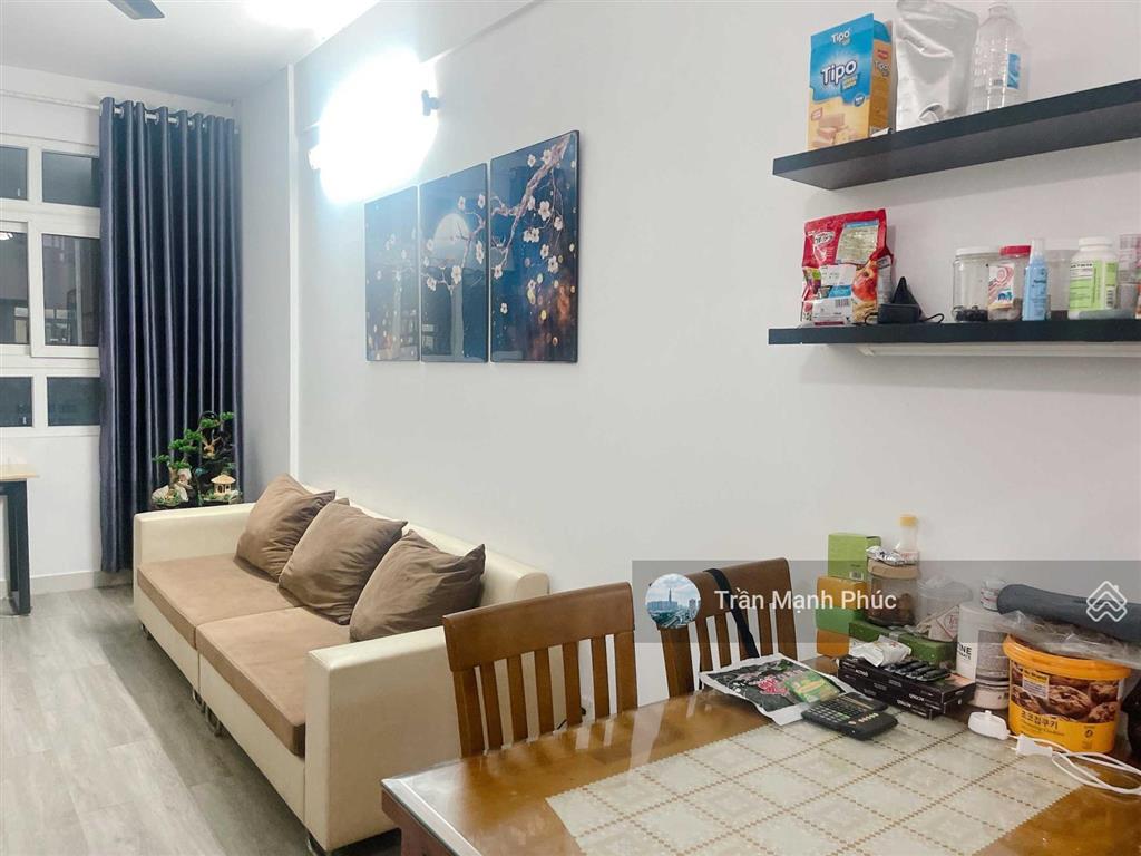 Cần bán căn hộ 2pn, giá 2,3 tỷ, có sổ hồng riêng, chung cư sunview town