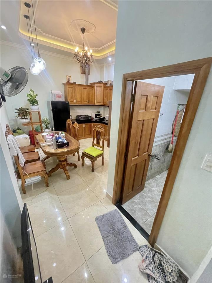 Nhà đường số tân quy, quận 7, dt 5.5x15m, lộ lớn, ô tô ngủ trong nhà, 7 tỷ