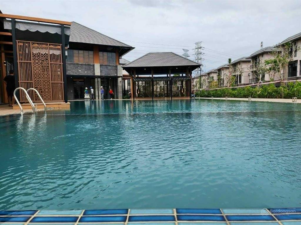 Gia đình bán gấp biệt thự song lập gsmetro city nhà bè, dt 10x20m, giá 26 tỷ  0909 904 ***