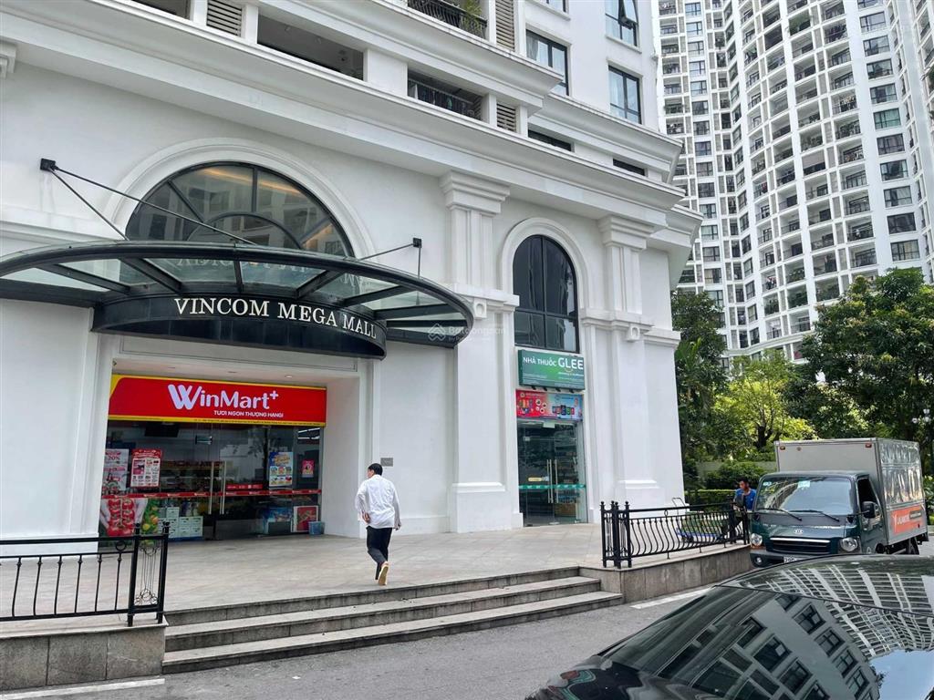 Chính chủ cần bán gấp shophouse thuộc tòa r3 vinhomes royal city 72a nguyễn trãi diện tích 224 m2