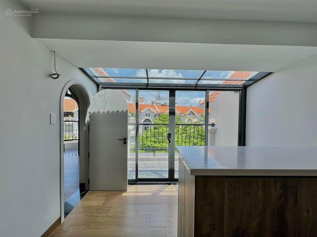 Căn hộ full nội thất gần rmit, lotte, tdtu,... (new 100%) ngay kdc him lam an ninh, sạch sẽ