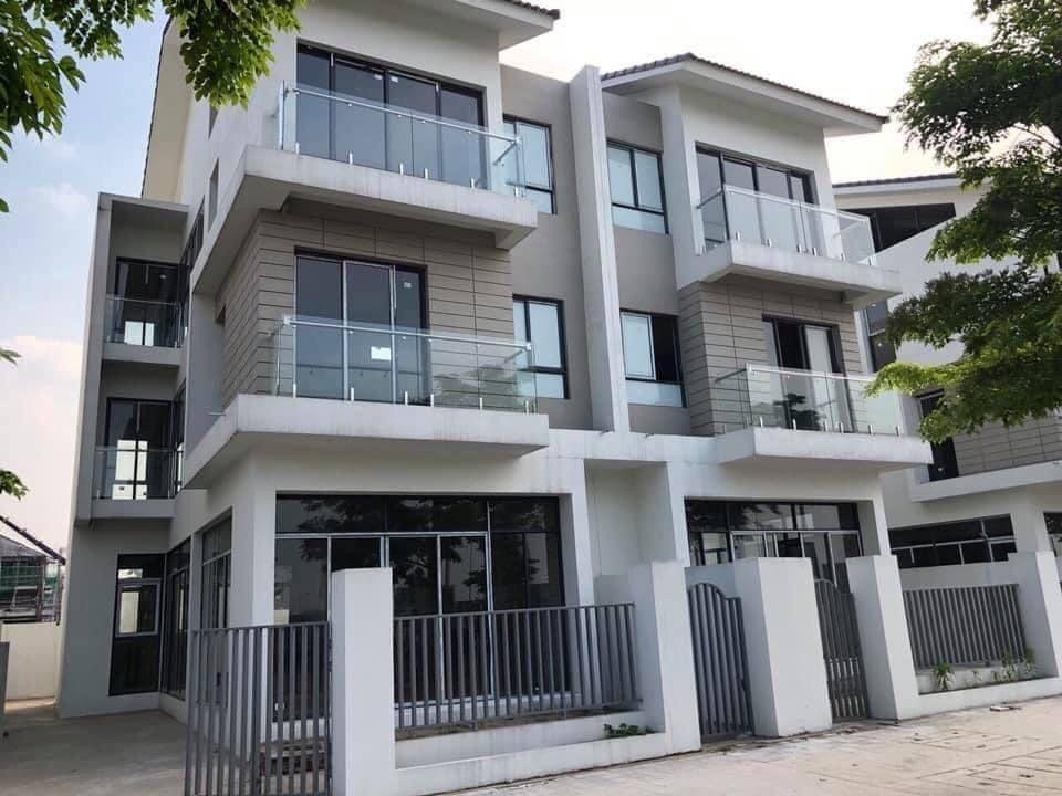 Cần bán biệt thự Dương Nội Dãy D1 225m2 gần hồ điều hòa 12ha, không lỗi PT, 4x tỷ. Lh: 0937 855 599