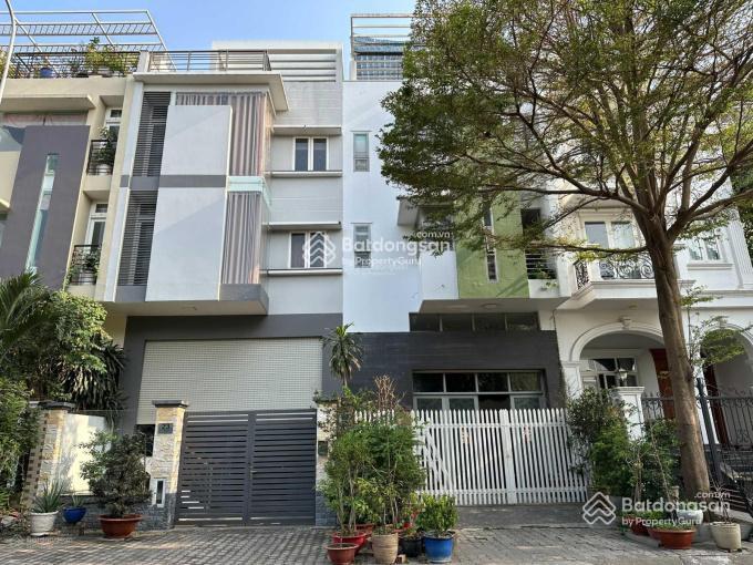 Chính chủ cần bán nhà phố phú mỹ vạn phát hưng giá 18,5 tỷ diện tích 6x21m,  0906 615 ***