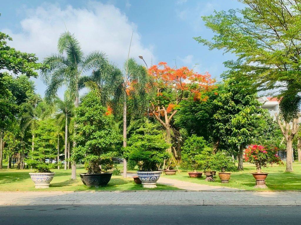 Bán biệt thự phú mỹ vạn phát hưng, 10.5x19, 5pn,6wc, gara, full nội thất cao cấp, giá 29.5 Tỷ, giá tốt nhất khu