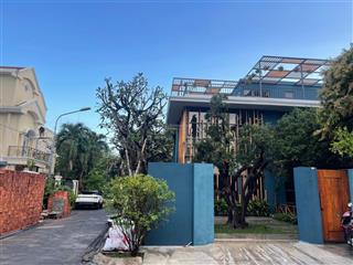 Villa sân vườn góc 2 mt khu compound vip thảo điền 18x21m, 1 trệt 2 lầu st, nhà mới giá 90 tỷ tl