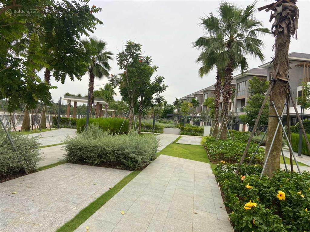 Cần bán gấp nhà biệt thự đơn lập khu phú mỹ hưng, quận 7, diện tích đất 200m2, giá 52,5 tỷ, sh