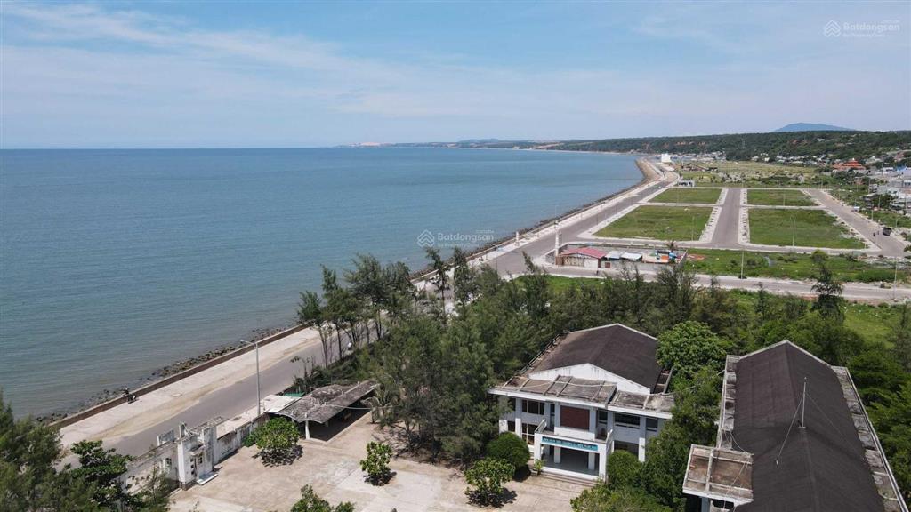 Bán gấp lô c mặt tiền biển  dự án vietpearl city. trung tâm tp phan thiết. giá bán cực ngộp