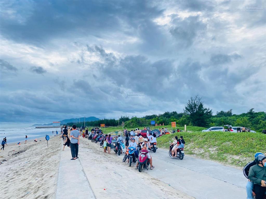 Bán đất ven biển lộc an, mặt tiền đường nhựa cách chợ lộc an 300m. dt 200m2 (10x20) full thổ cư