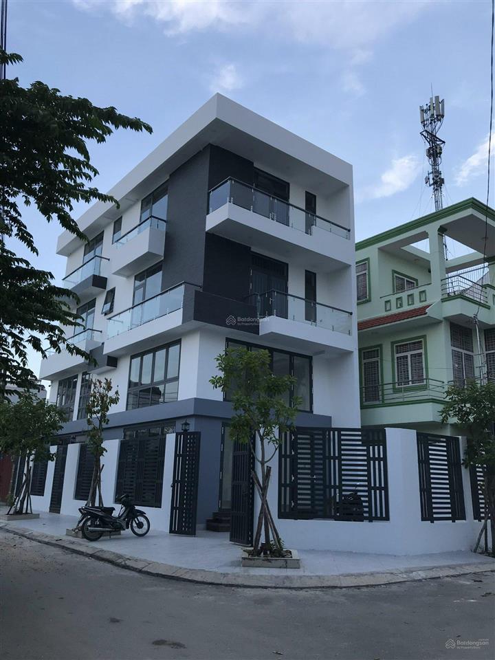 Cho thuê nhà nguyên căn khu dân cư cao cấp ven sông. 0932 011 ***
