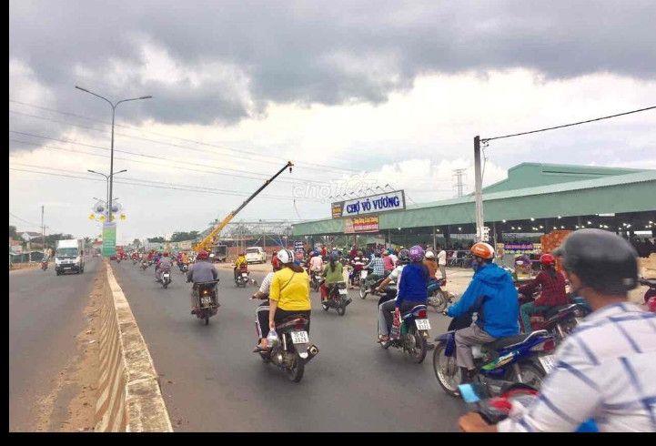 GIA ĐÌNH CHUYỂN VỀ SÀI GÒN SỐNG BÁN NHANH 200M2 THỔ CƯ