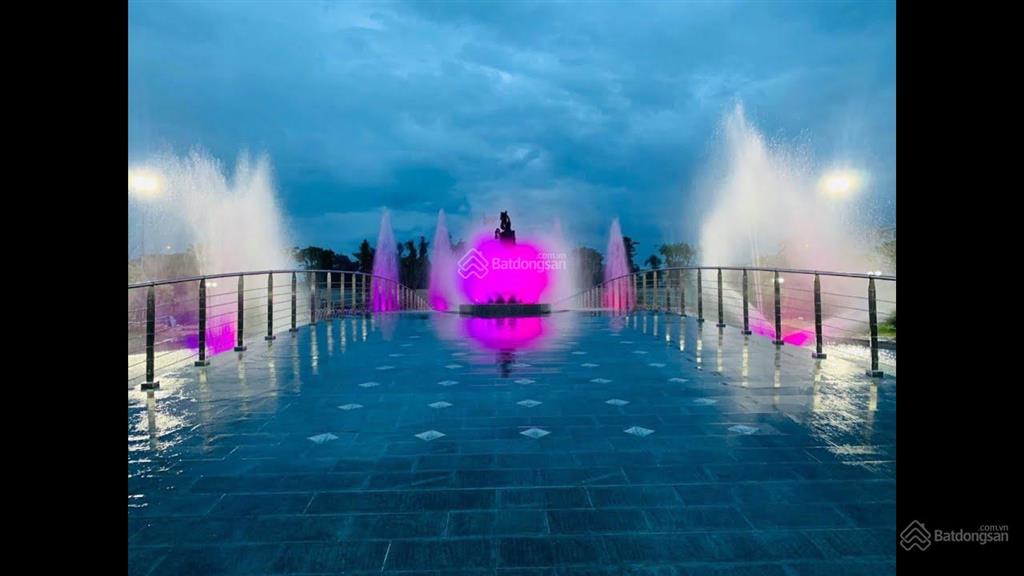 Bán nhanh căn nhà phố có hầm hoàn thiện đẹp, có thang máy, giá chỉ 20 tỷ khu cityland park hill