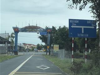 Mặt tiền 940 vị trí cổng chào thuộc thị trấn sát trường học và cách nút giao cao tốc 700m và cụm cn