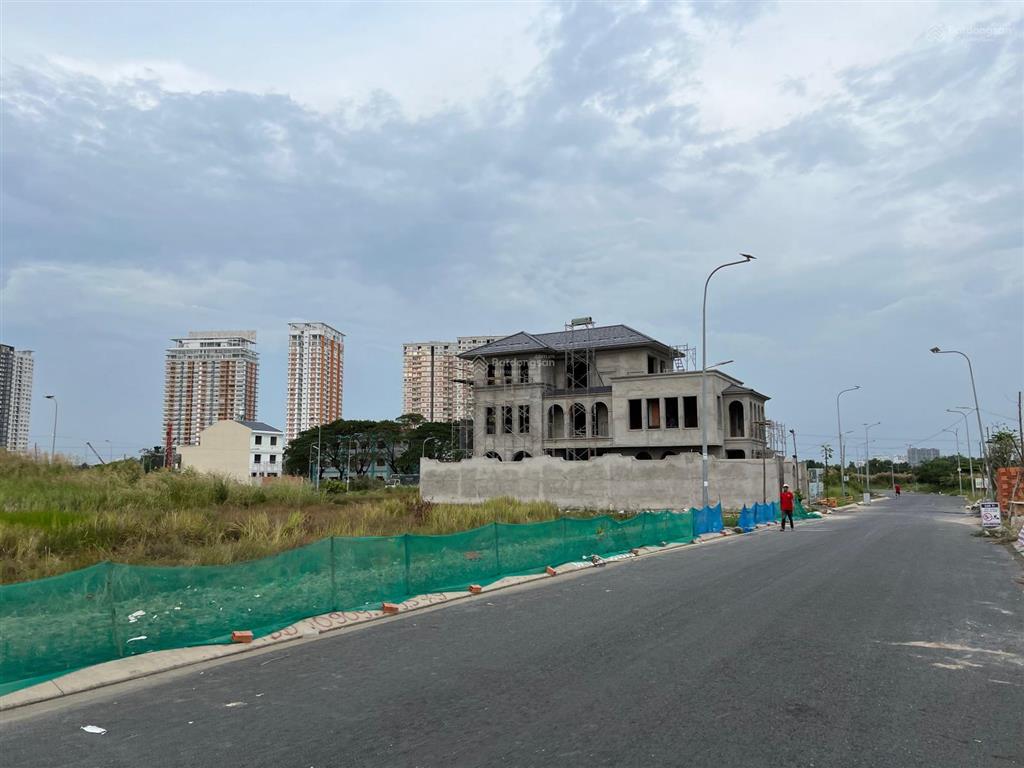 Sp hot. cần tiền bán gấp 2 nền villa lô góc thái sơn 1 bqp, phước kiển, giá 60tr/m2. 0909 460 *** đức
