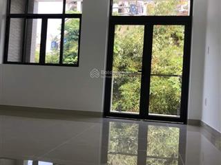 Cần cho thuê nhà kdc phi long 5  dt 5x20m  1tr2l sth  gía 14tr/ tháng   0906 694 *** diệu