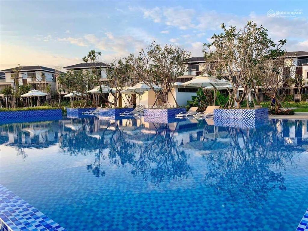 Tôi cần bán gấp nhà phố kdc lavila, biệt thự ven sông, giá 11 tỷ 900tr,  0909 904 ***.