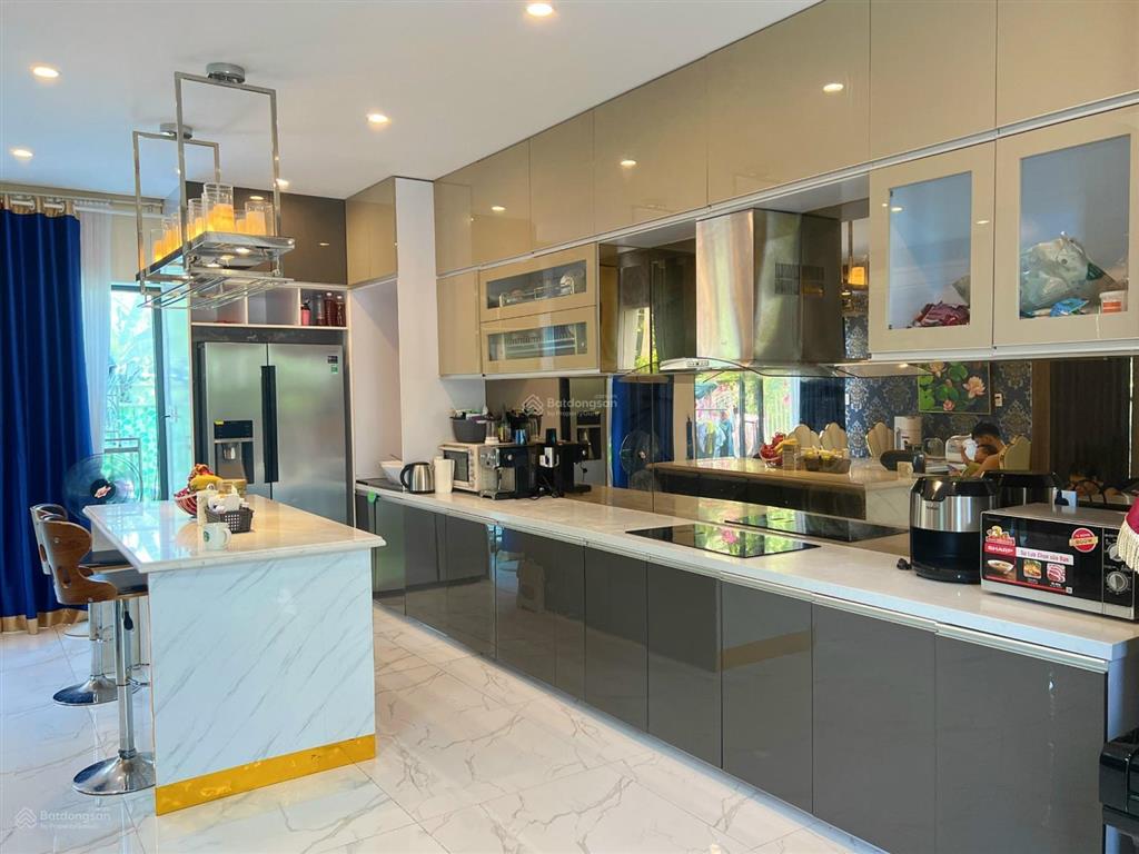 Gia đình cần bán gấp biệt thự dragon parc nhà bè (dt 8x21m=168m2) giá 18 tỷ 800tr,  0909 904 ***