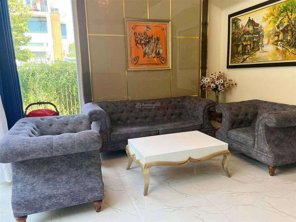Gia đình cần bán gấp biệt thự dragon parc nhà bè (dt 8x21m=168m2) giá 18 tỷ 800tr,  0909 904 ***