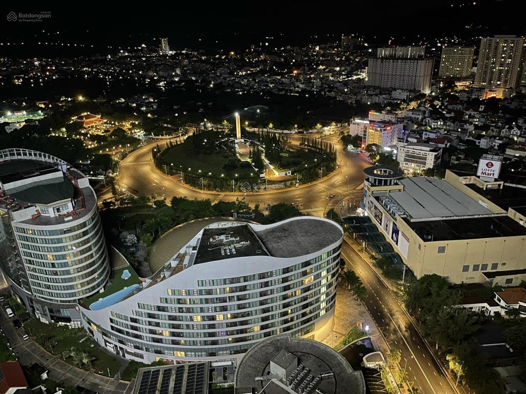 Kẹt tiền bán gấp căn góc 1pn + view pullman tầng cao giá tốt