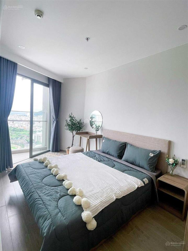 Chính chủ cần bán gấp căn 1pn + the sóng tầng cao view pullman