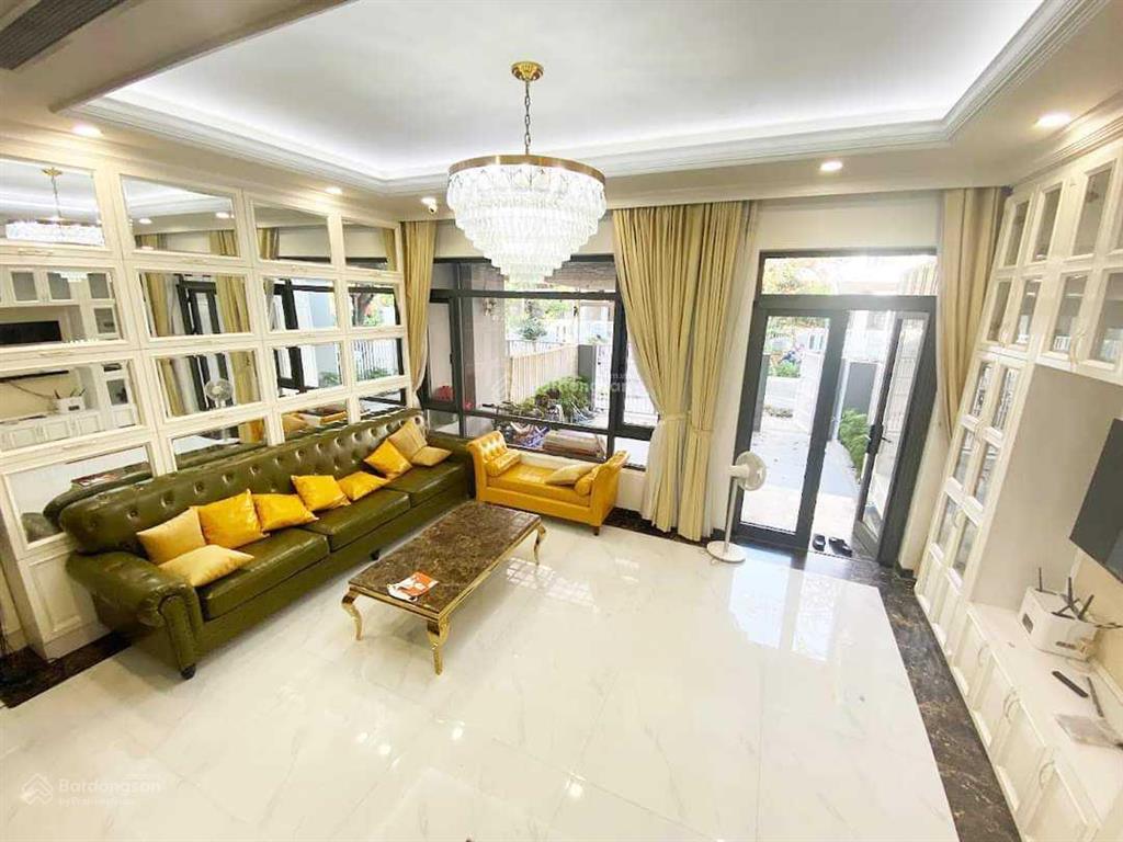 Nhà 3 tầng khu compound phố đông. dt 120m2, giá 20  22 triệu/tháng.  0902 746 ***