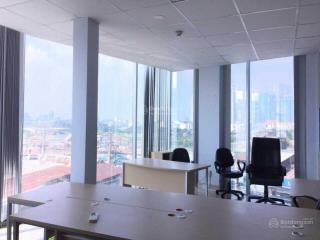 Văn phòng phường 25, đ. nguyễn văn thương, 85  100  200m2, view kính trước, có vách ngăn sẵn