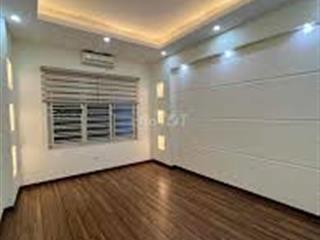 Cho thuê nhà ngõ 44 đỗ quang 80m2 x5t thang máy