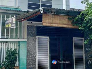 Nhà 2 tầng  mặt đường nhựa 13,5m (90m2  giá 3,5 tỷ) tđc hòn rớ 2, nha trang