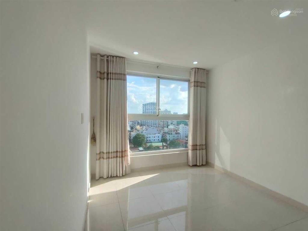 Cho thuê căn hộ cộng hoà garden 2pn, 77m2. giá thuê 15tr/th, ntcb.  0798 758 ***