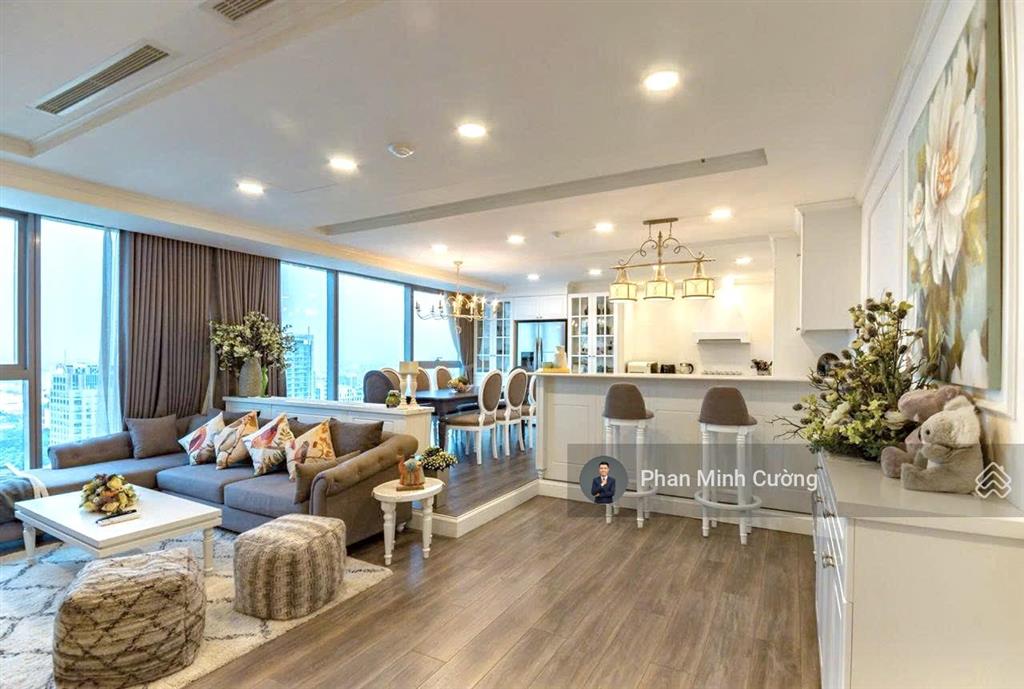 Bán gấp căn hộ vincom 3pn tặng nội thất đẹp view công viên 23/9 đường đồng khởi, quận 1