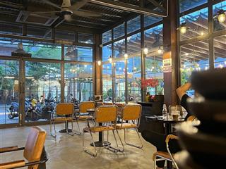 Cặp siêu phẩm mặt tiền đỗ bá,2 mặt thoáng cách biển đúng 200m, đang kinh doanh cafe cực kỳ hiệu quả