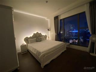 Chính chủ cần bán căn hộ 3pn saigon royal full nội thất, diện tích lớn, view đẹp nhất saigon royal