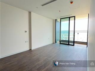 Cho thuê nhanh căn hộ 3 pn  diện tích 160m2 tại golden river, đồ cơ bản, 22tr/th.  0974 104 ***