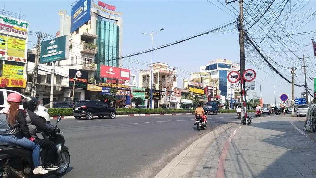Cho thuê mặt tiền đại lộ bình dương thành phố thủ dầu một, dt 35*45m, trệt, lầu giá 200tr/th tl