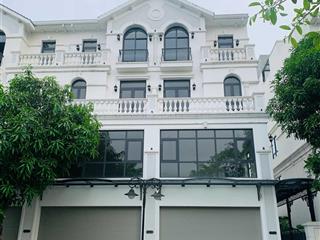 Cho thuê căn shophouse đường 52m ngọc trai, 71m, hoàn thiện 5 tầng 15tr/tháng, vinhomes gia lâm