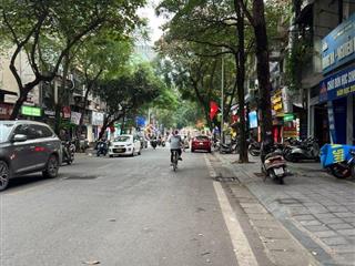 Mặt phố Lê Văn Hưu HBT 150m2, vỉa hè rộng, bán gấp, giá đầu tư.