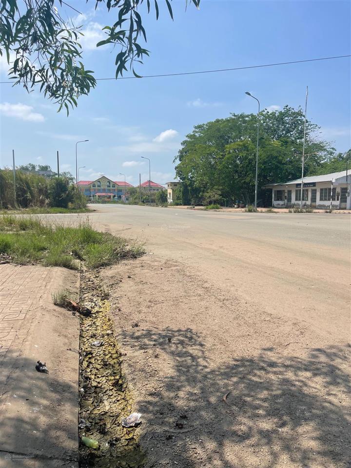 Bán đất kdc 28ha liền kề khu gs metro city.  0939 500 ***