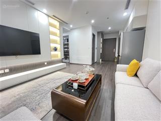 Cần bán gấp căn góc 2pn2vs vinhomes symphony, dt 72.5m2 tầng cao view công viên hướng ban công đn