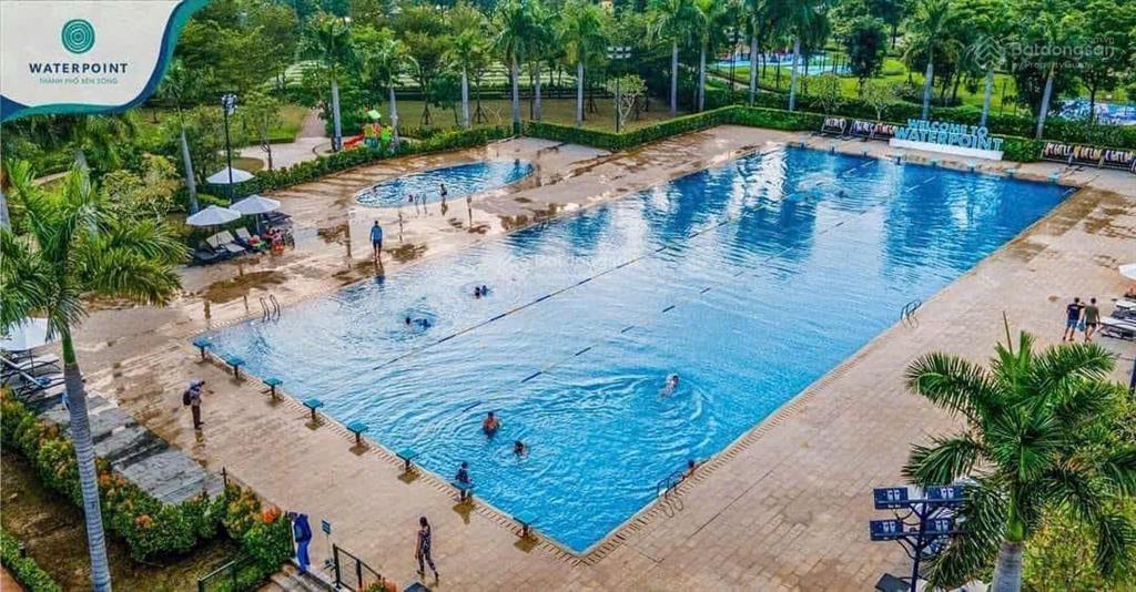 Chuyển nhượng nhà phố 1 trệt 1 lầu, dt 90m2, giá 4.1tỷ (full sổ) vị trí đẹp.  0906 499 ***