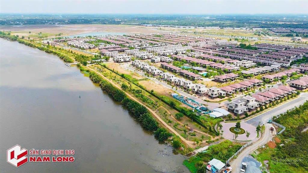 Chuyển nhượng nhà phố 1 trệt 1 lầu, dt 90m2, giá 4.1tỷ (full sổ) vị trí đẹp.  0906 499 ***