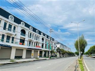 Mặt tiền mê linh  đường rộng 6 làn xe (37m). đoạn gần giao nguyễn lương bằng, cạnh hồ bầu tràm