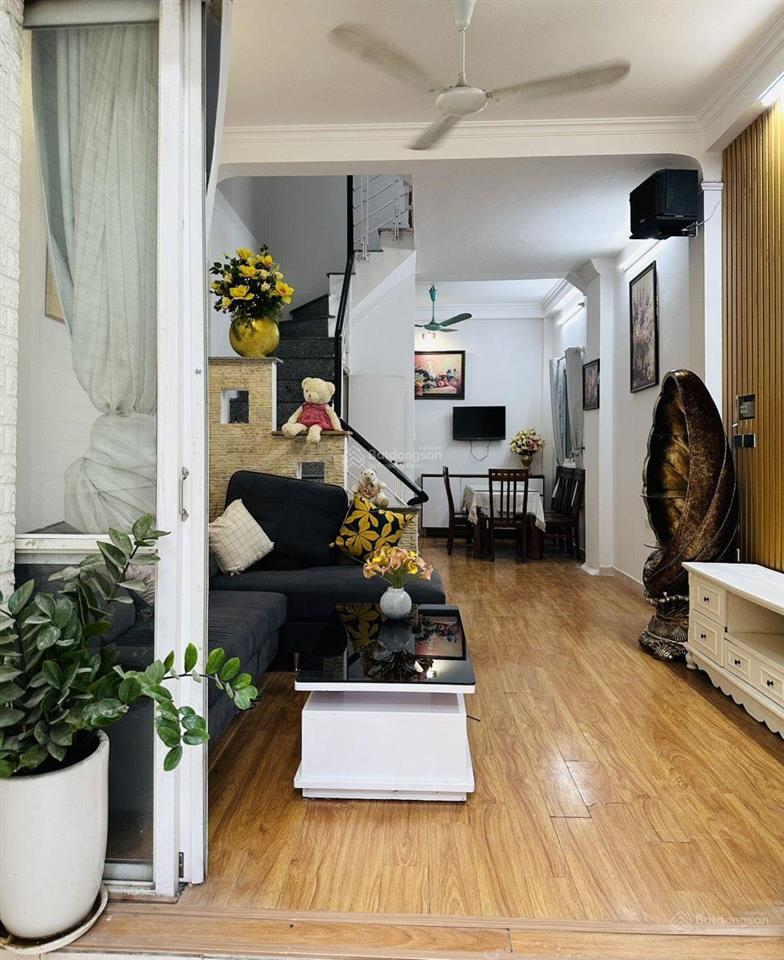 Cần bán nhà mặt phố nguyễn phong sắc 30m2 6 tầng mặt tiền 4m