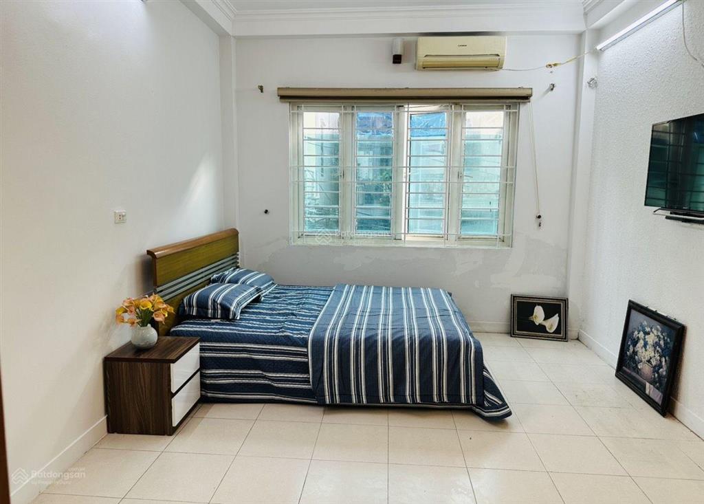 Cần bán nhà mặt phố nguyễn phong sắc 30m2 6 tầng mặt tiền 4m