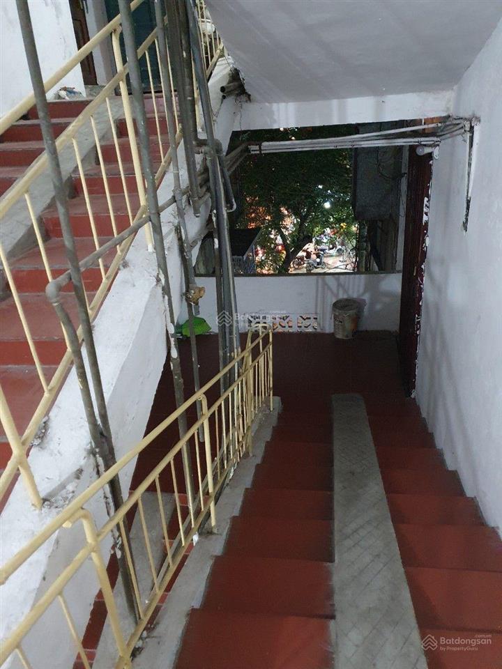 Chính chủ bán tập thể phương mai sổ đỏ 39.8m2 thực 80m2 có 03pn, 02vs giá tốt nhất hiện nay 4,55 tỷ