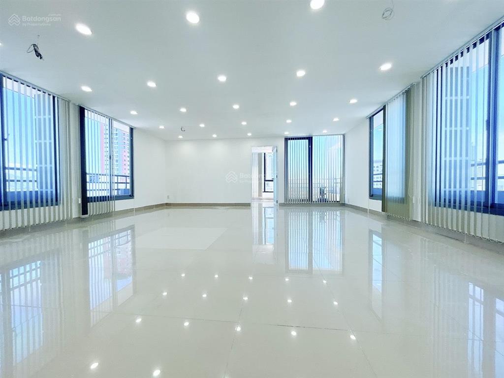 Cao ốc văn phòng cho thuê tại trung tâm tp nha trang, giá thuê chỉ từ 5tr/th đầy đủ tiện nghi