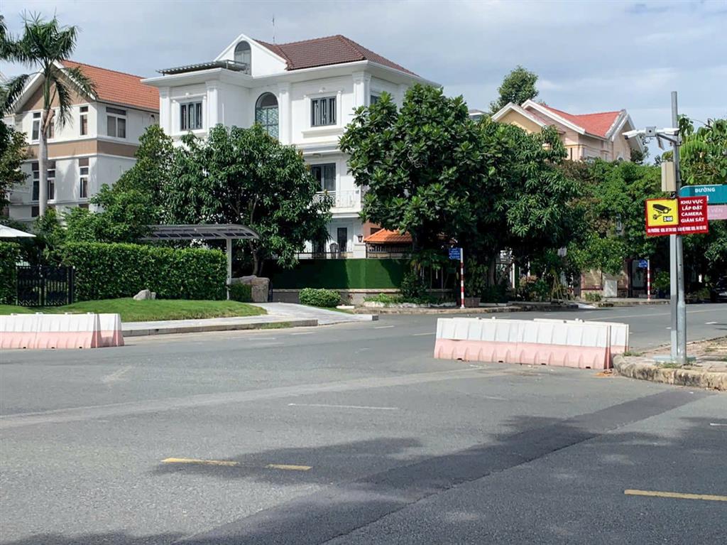 Biệt thự đơn lập góc 3 mặt tiền nam thông 2  phú mỹ hưng  quận 7  115 tỷ