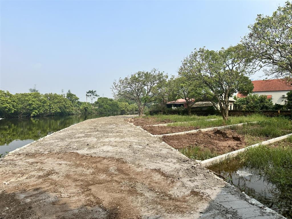 Hàng hiếm. view hồ, ngõ thông, đường 5m, 119m2, mt 5.2m tại yên vĩnh  dạ trạch. giá chỉ 2x tr/mn